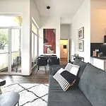 Lunas Appartements In Der Alten Schule Essen